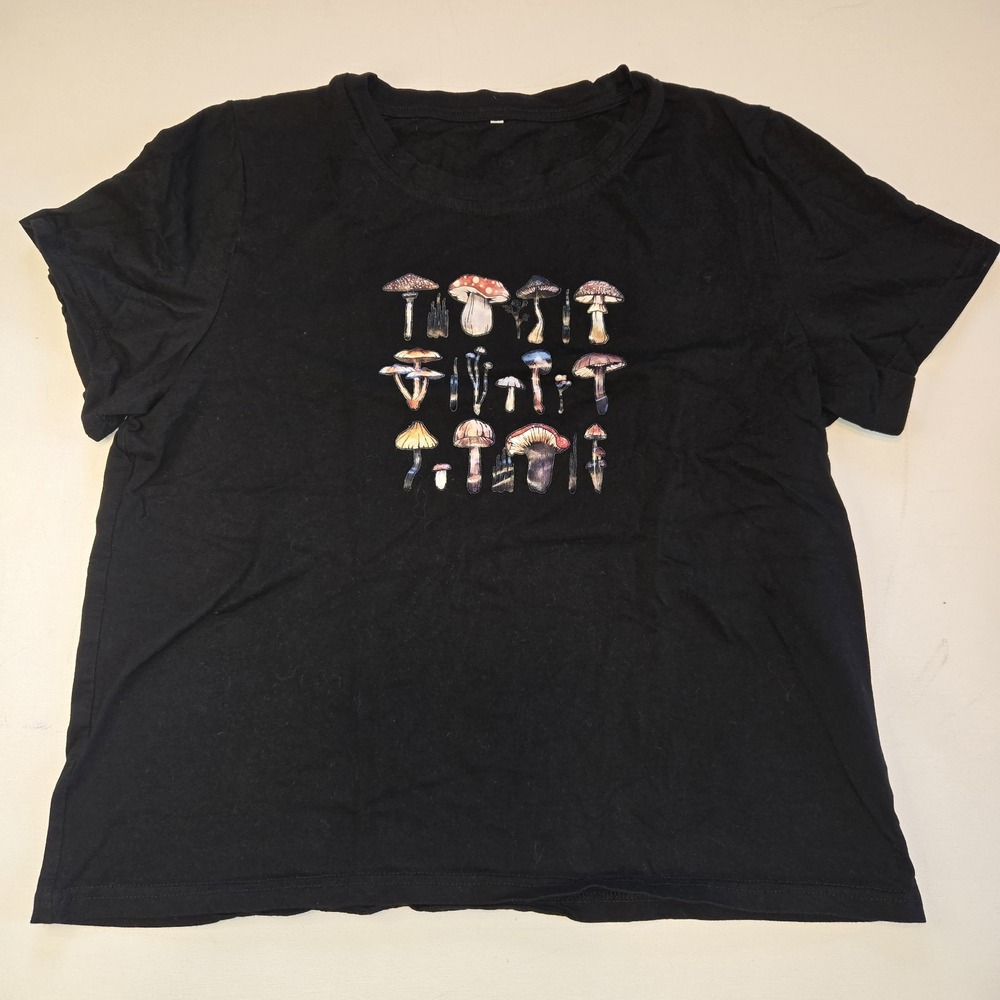 Mushroom Graphic Black‎ Womens Tee Shirt